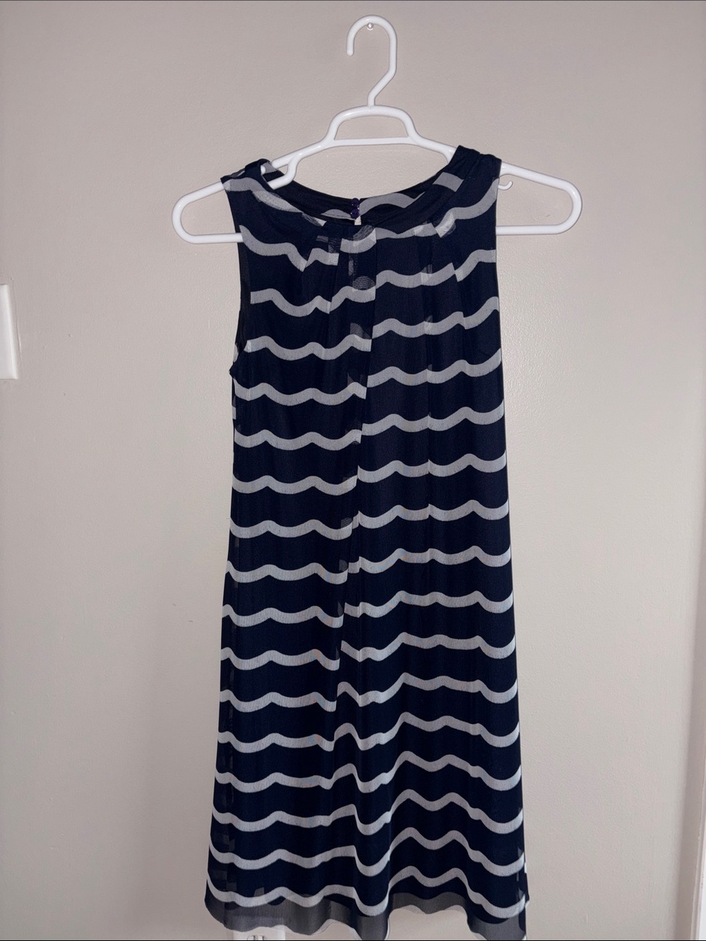 I LE New York Navy and White Sleeveless Wave-Striped Dress